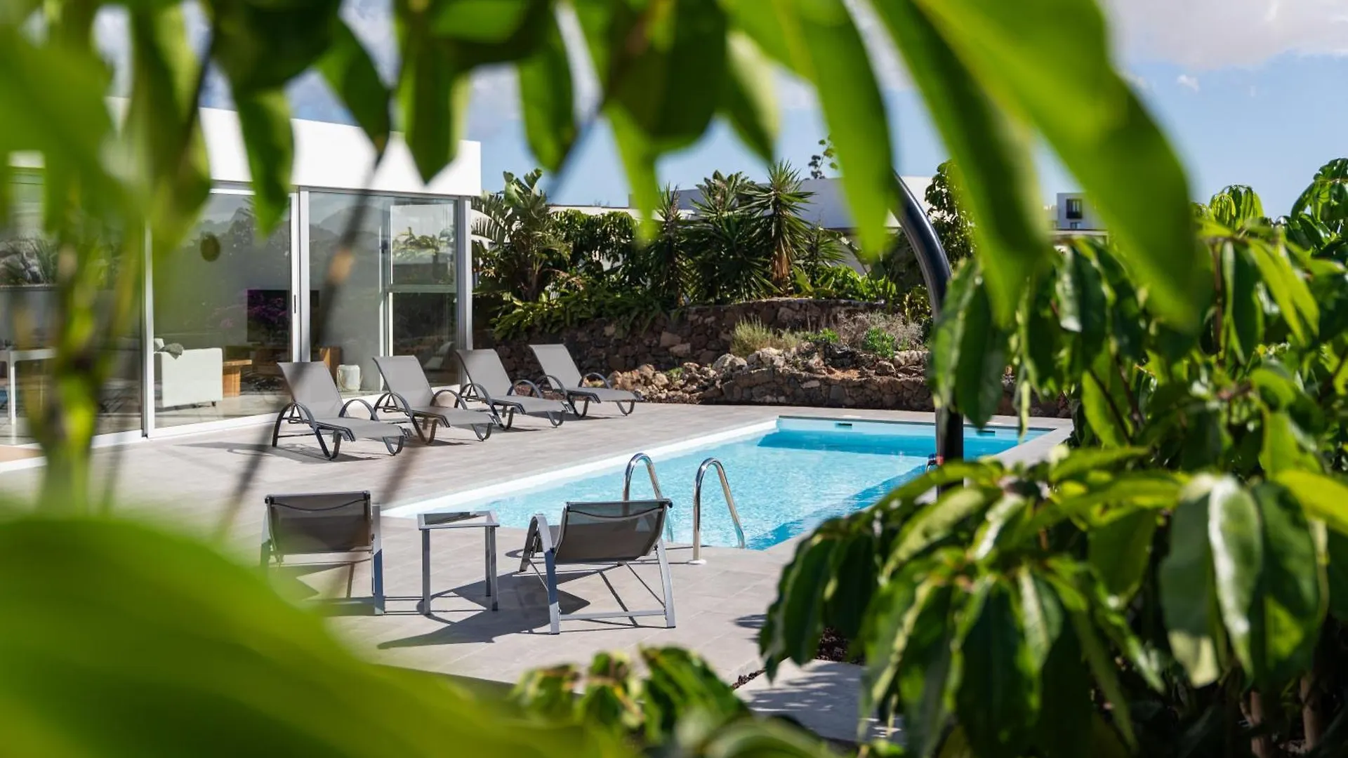 Almara House, Luxury Villa With Heated Pool La Oliva Spain