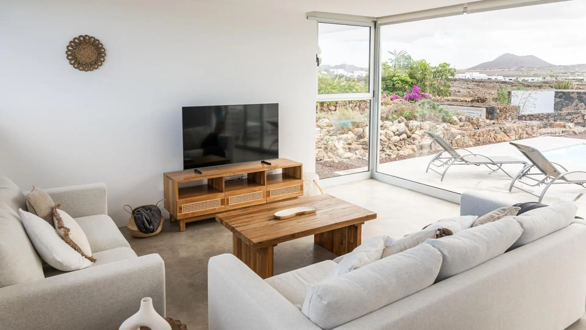 Almara House, Luxury Villa With Heated Pool La Oliva 0*,  Spain