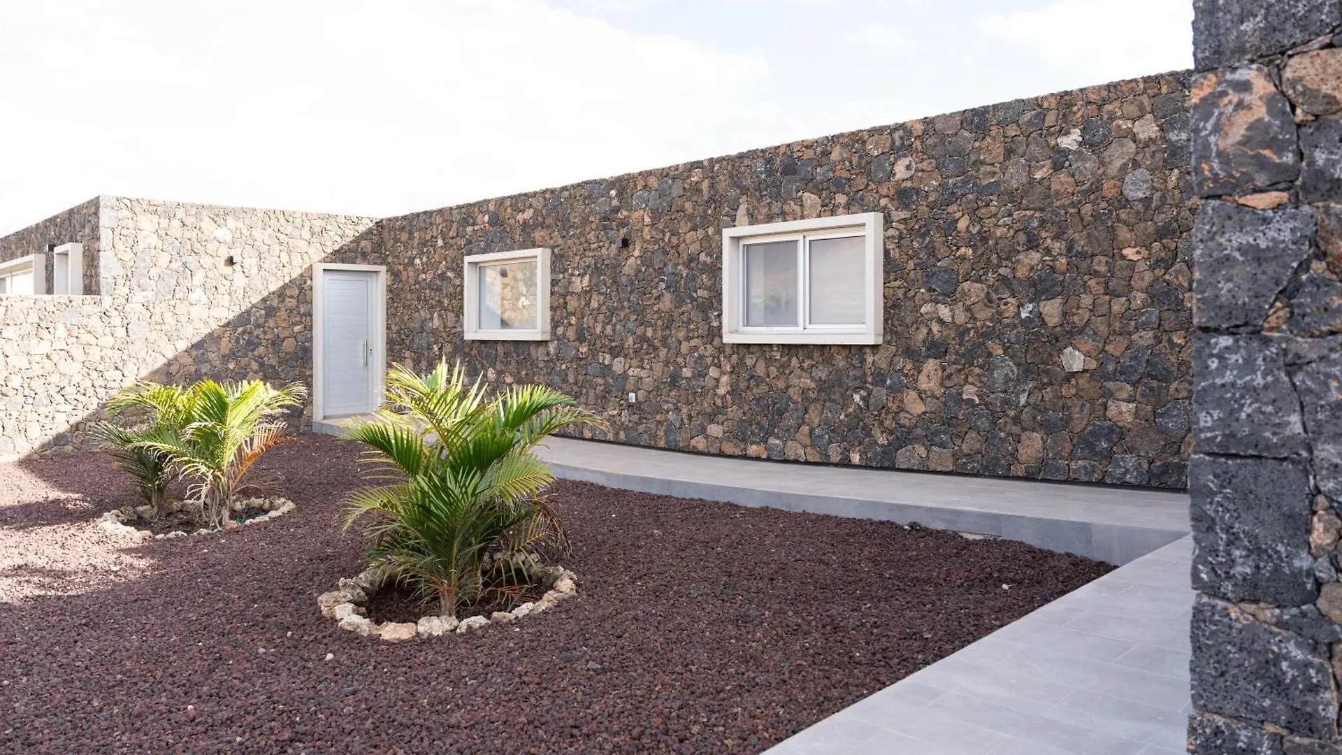 Almara House, Luxury Villa With Heated Pool La Oliva