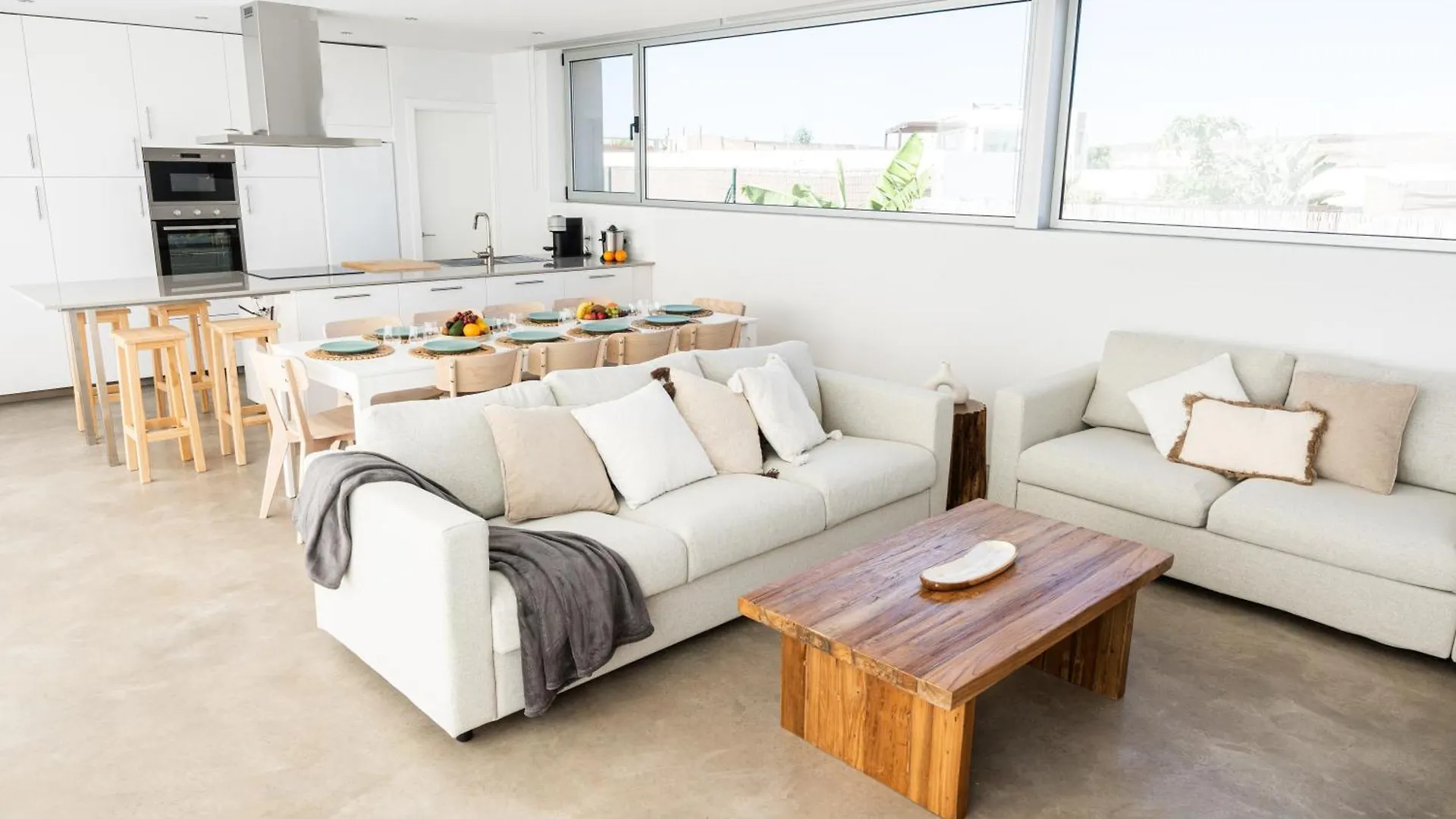 Almara House, Luxury Villa With Heated Pool La Oliva